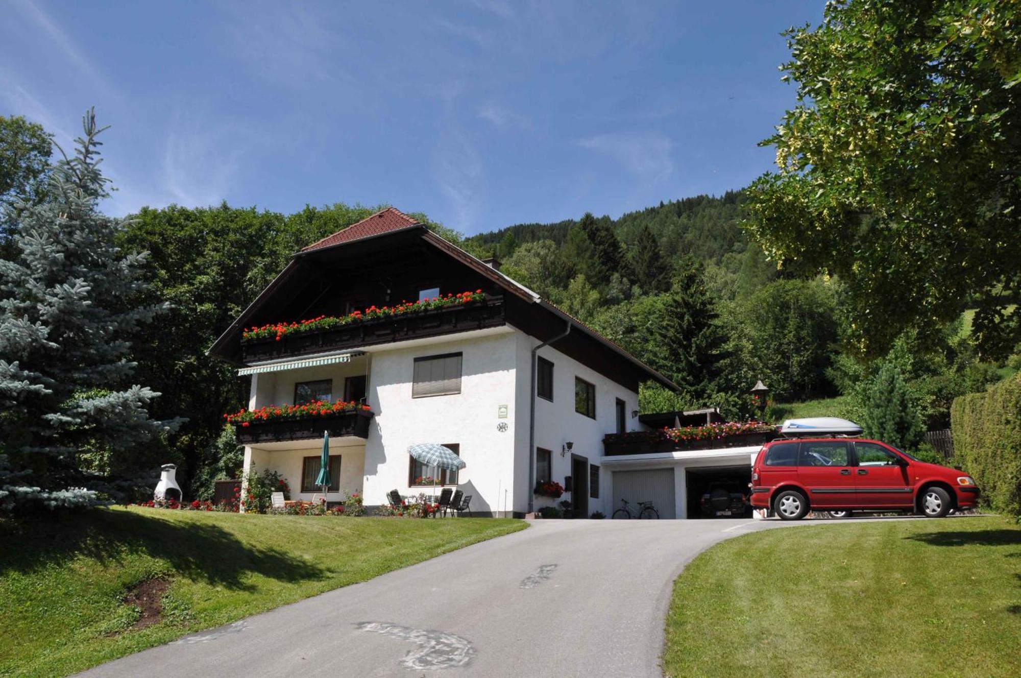 Apartamento Haus Osterrieder Sankt Michael im Lungau Exterior foto